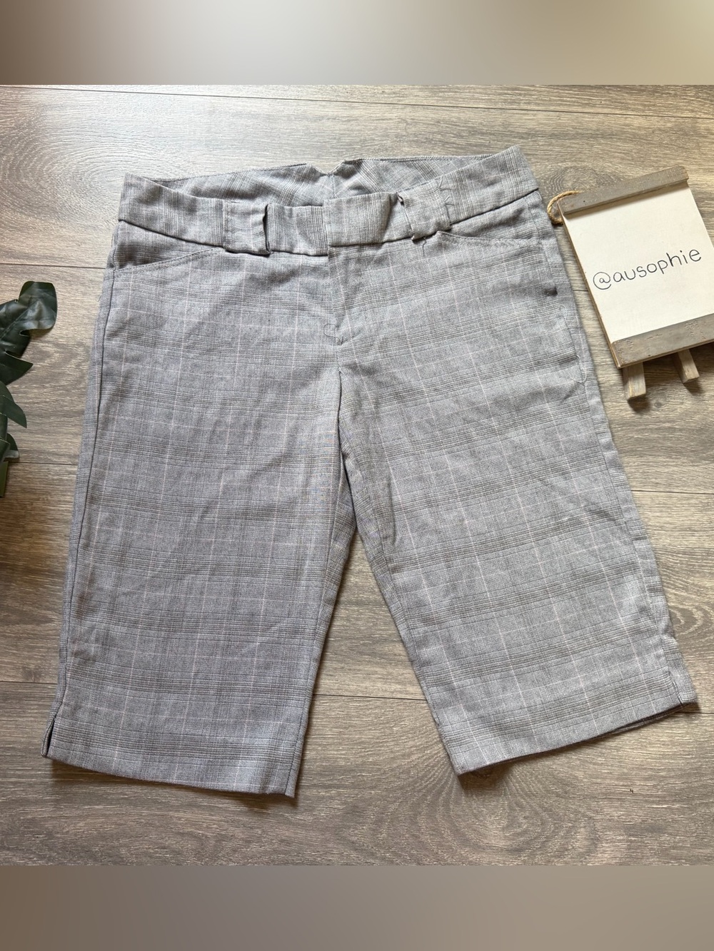 Vintage Street Code Tailored Shorts Capri Trouser in Gray Plaid. Size 5